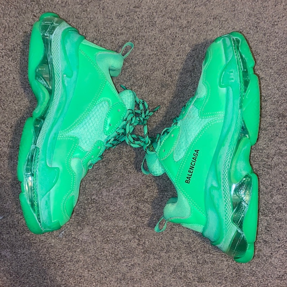 Balenciagas triple s